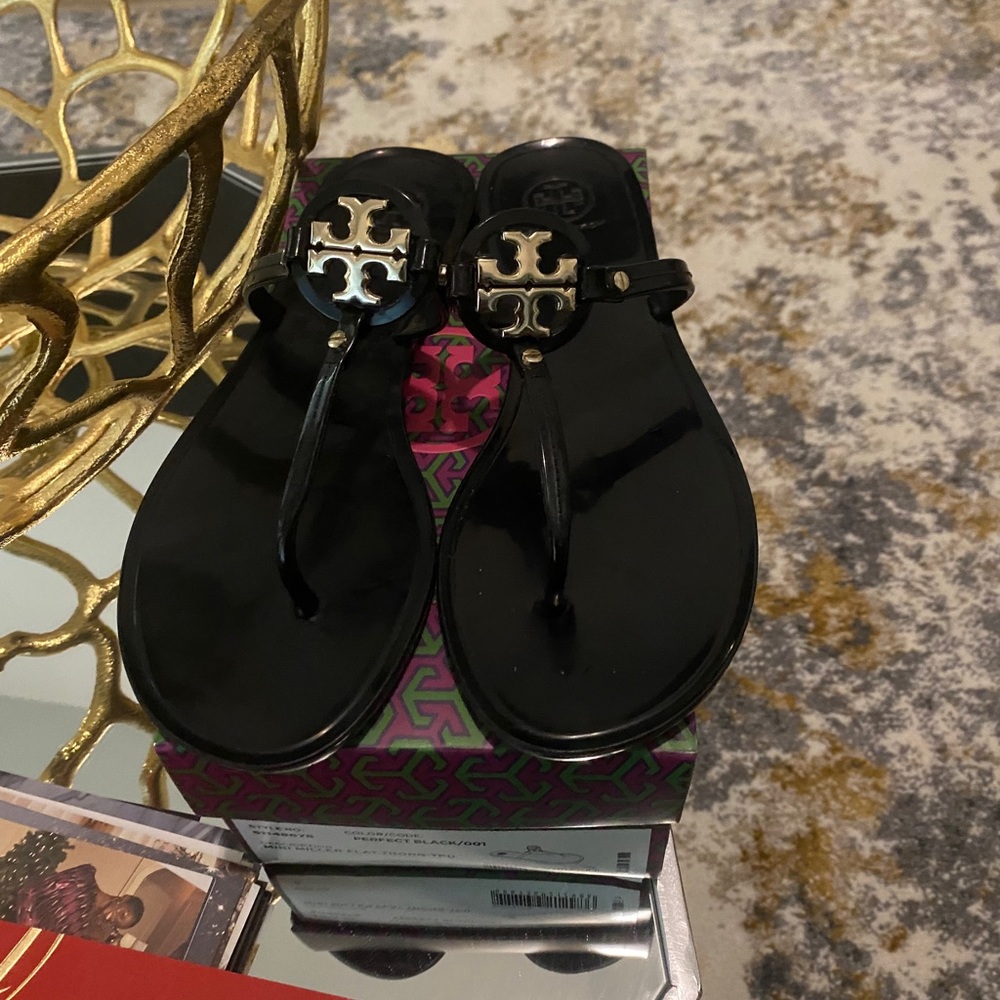 Tory Burch women’s sandals size 8 Black